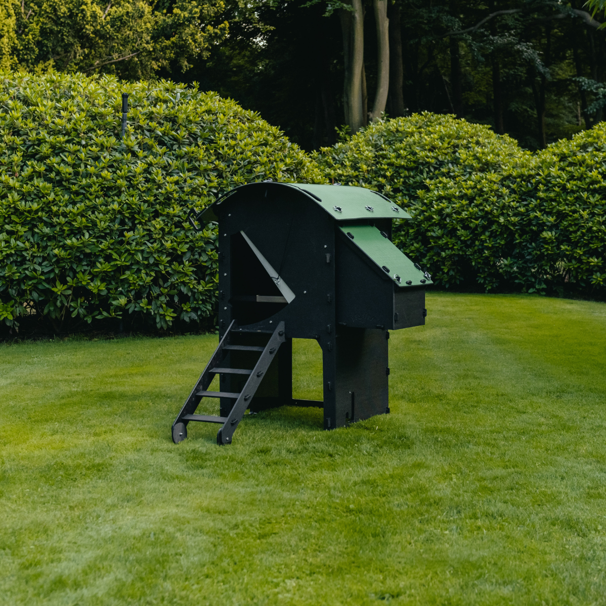 Small Raised Coop by Nestera